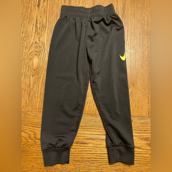 Nike 4T Joggers - Picture 2 of 3